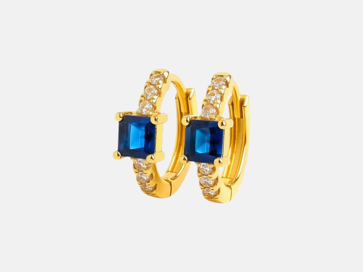 Mini Blue Glow – Créoles enfant dorées zirconium bleu