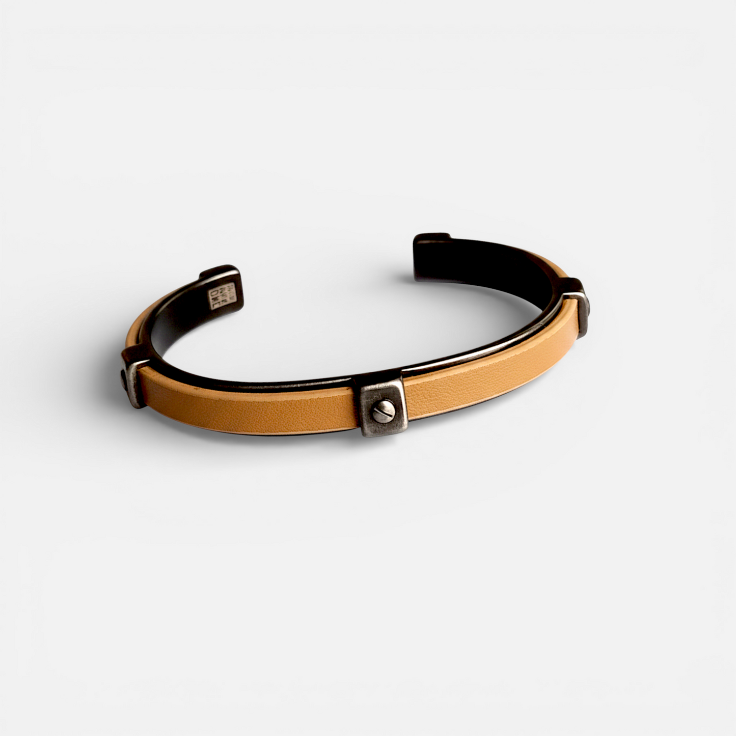 Terra Leather – Bracelet jonc acier vieilli cuir naturel